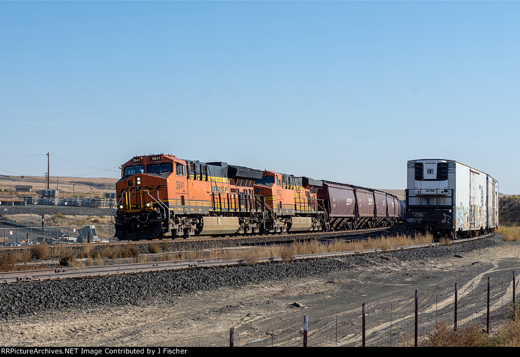 BNSF 3841